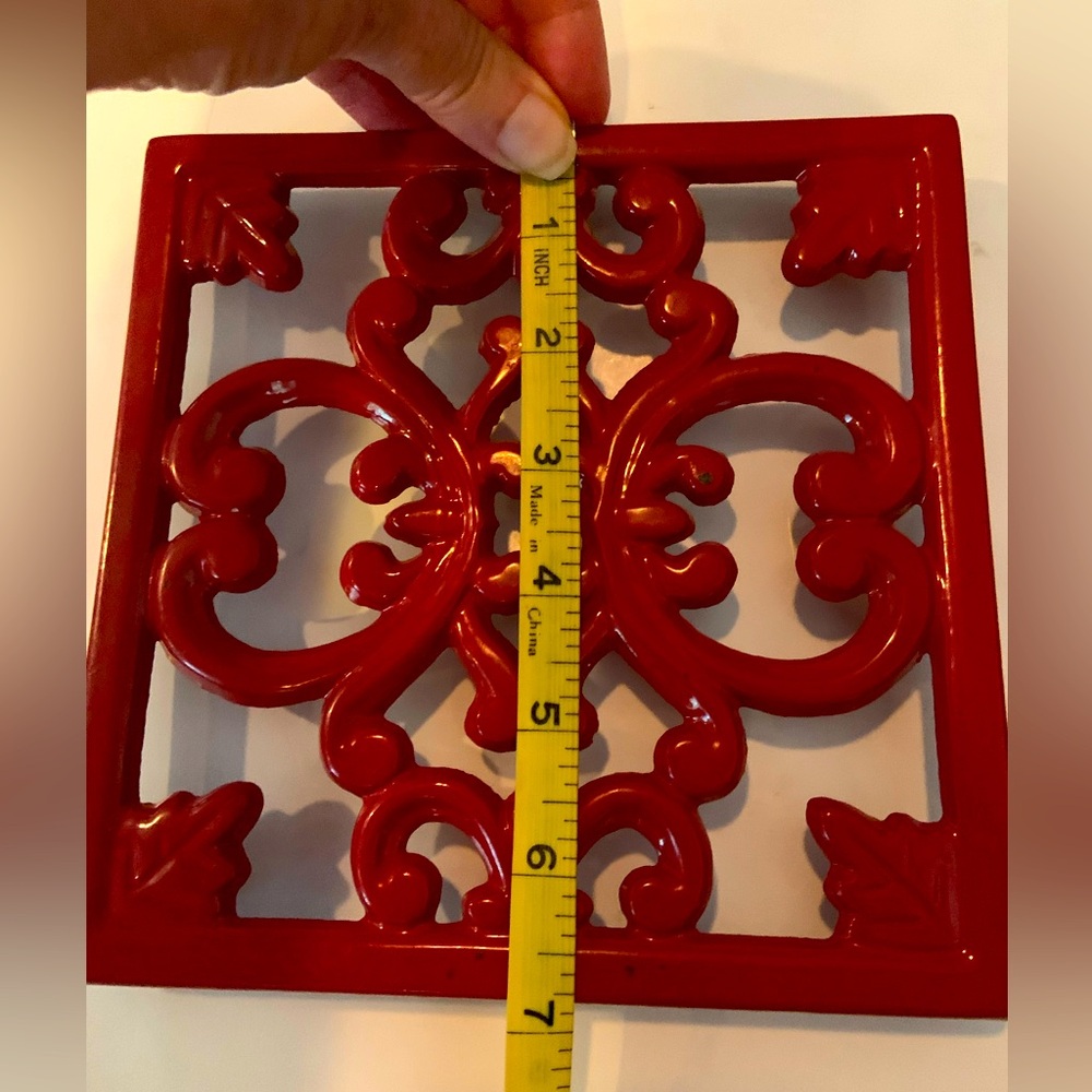 Red Cast Iron Trivet and Spoon Rest Set - Picture 8 of 10